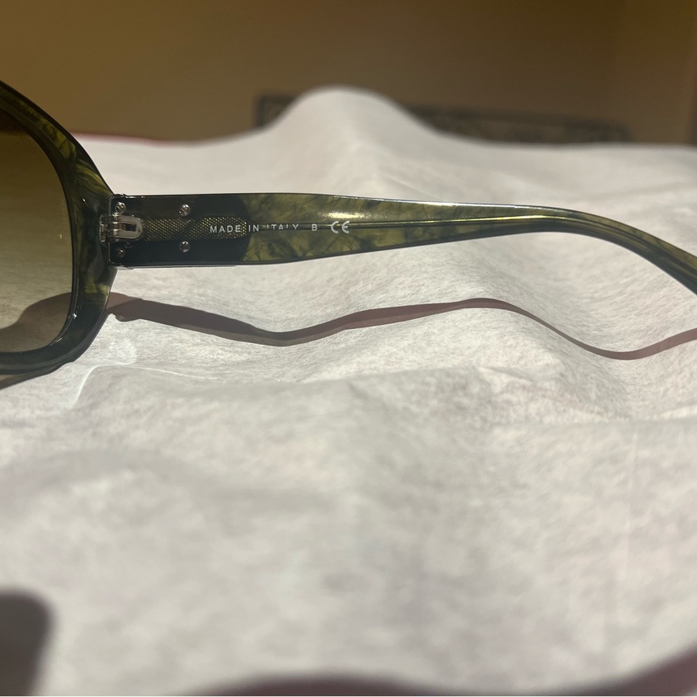 Chanel Black Sunglasses with Case - Picture 6 of 6